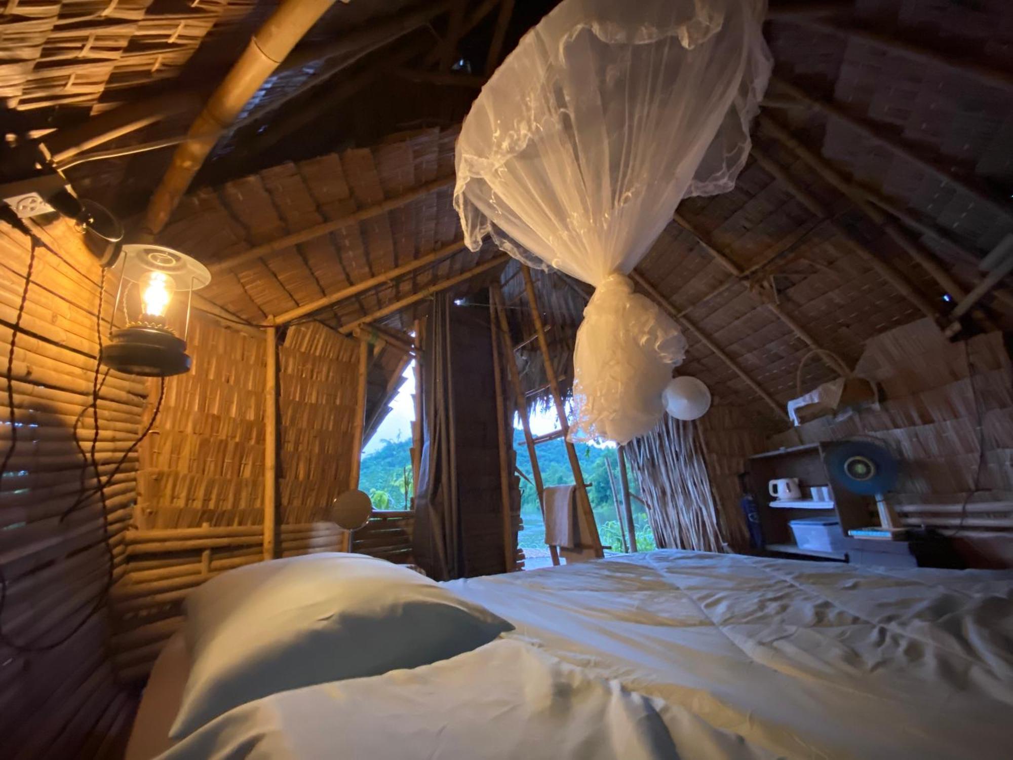 מלון Ratchaburi Royal Mountain Hut מראה חיצוני תמונה