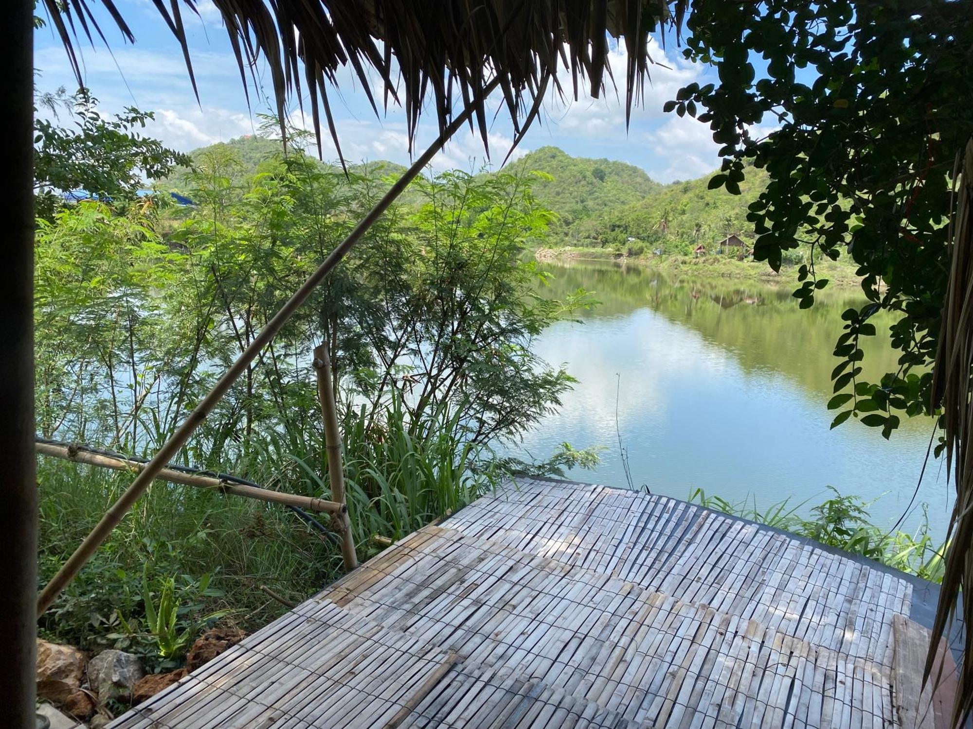 מלון Ratchaburi Royal Mountain Hut מראה חיצוני תמונה
