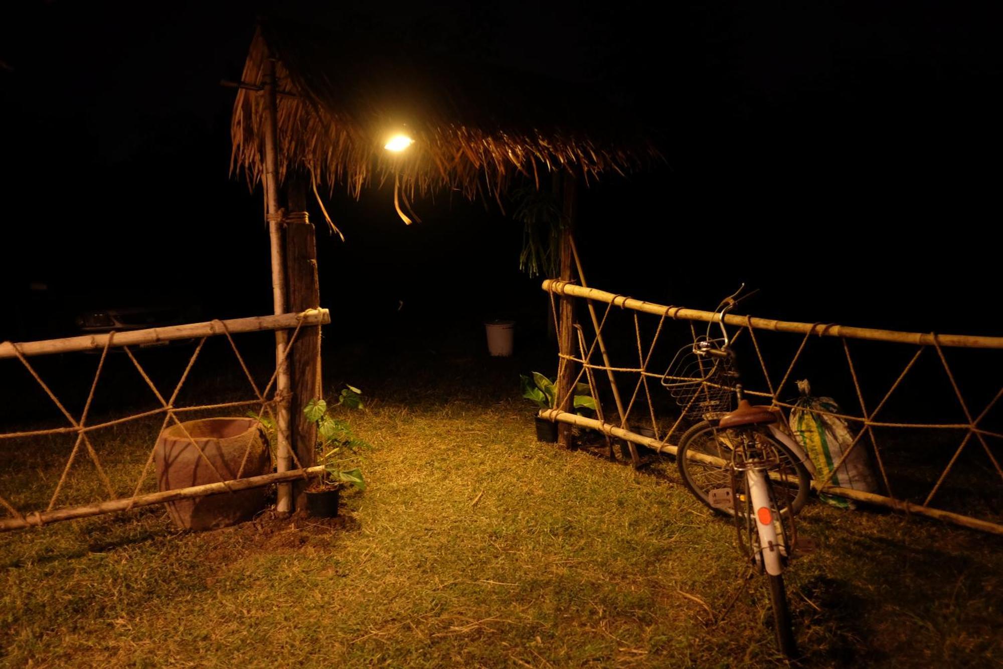 מלון Ratchaburi Royal Mountain Hut מראה חיצוני תמונה