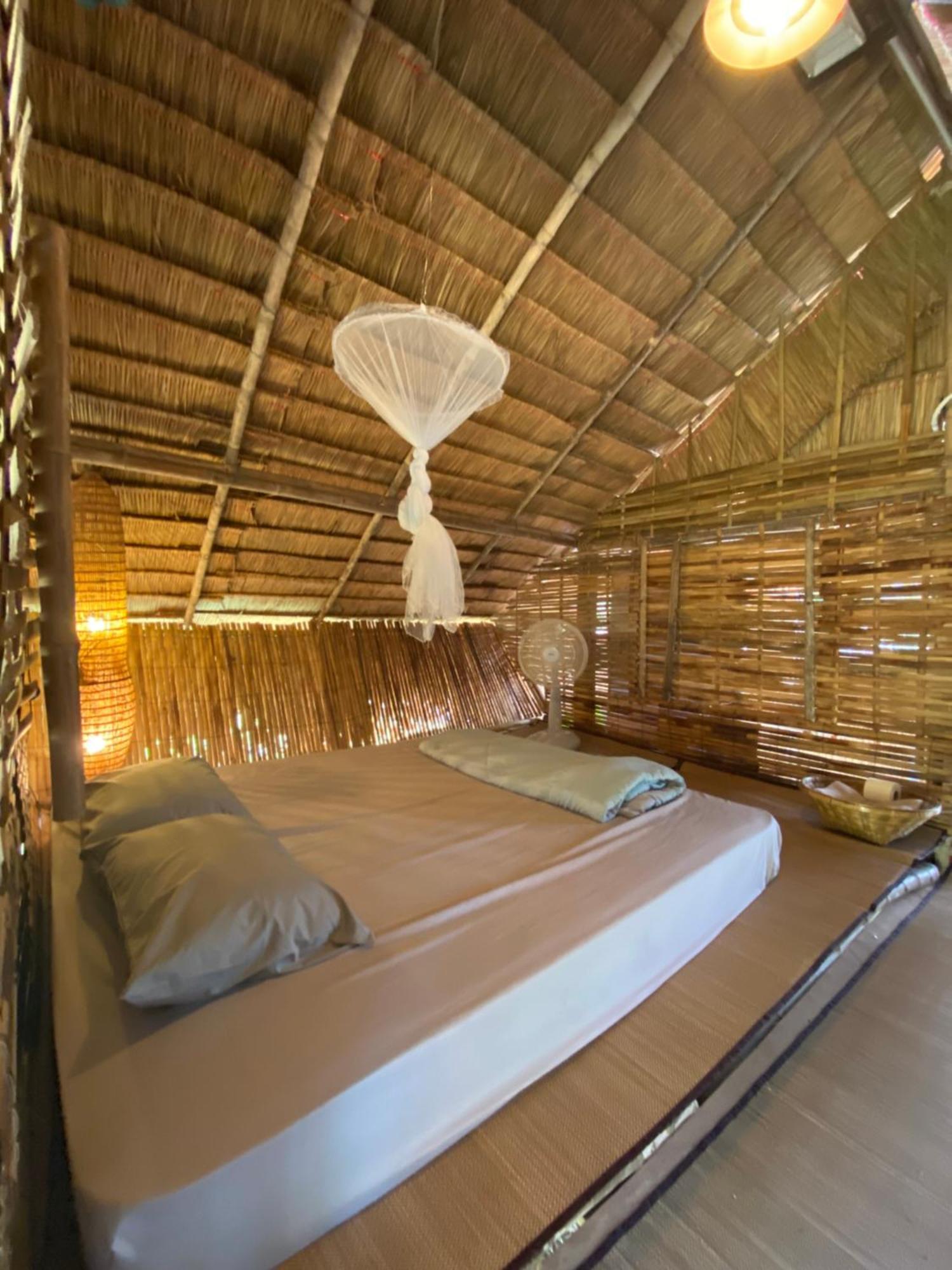 מלון Ratchaburi Royal Mountain Hut מראה חיצוני תמונה