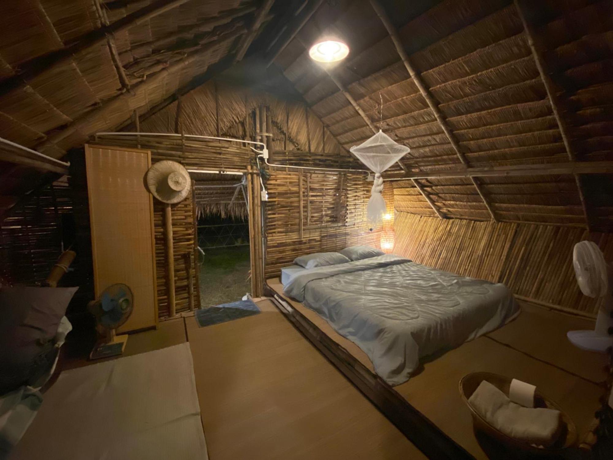 מלון Ratchaburi Royal Mountain Hut מראה חיצוני תמונה