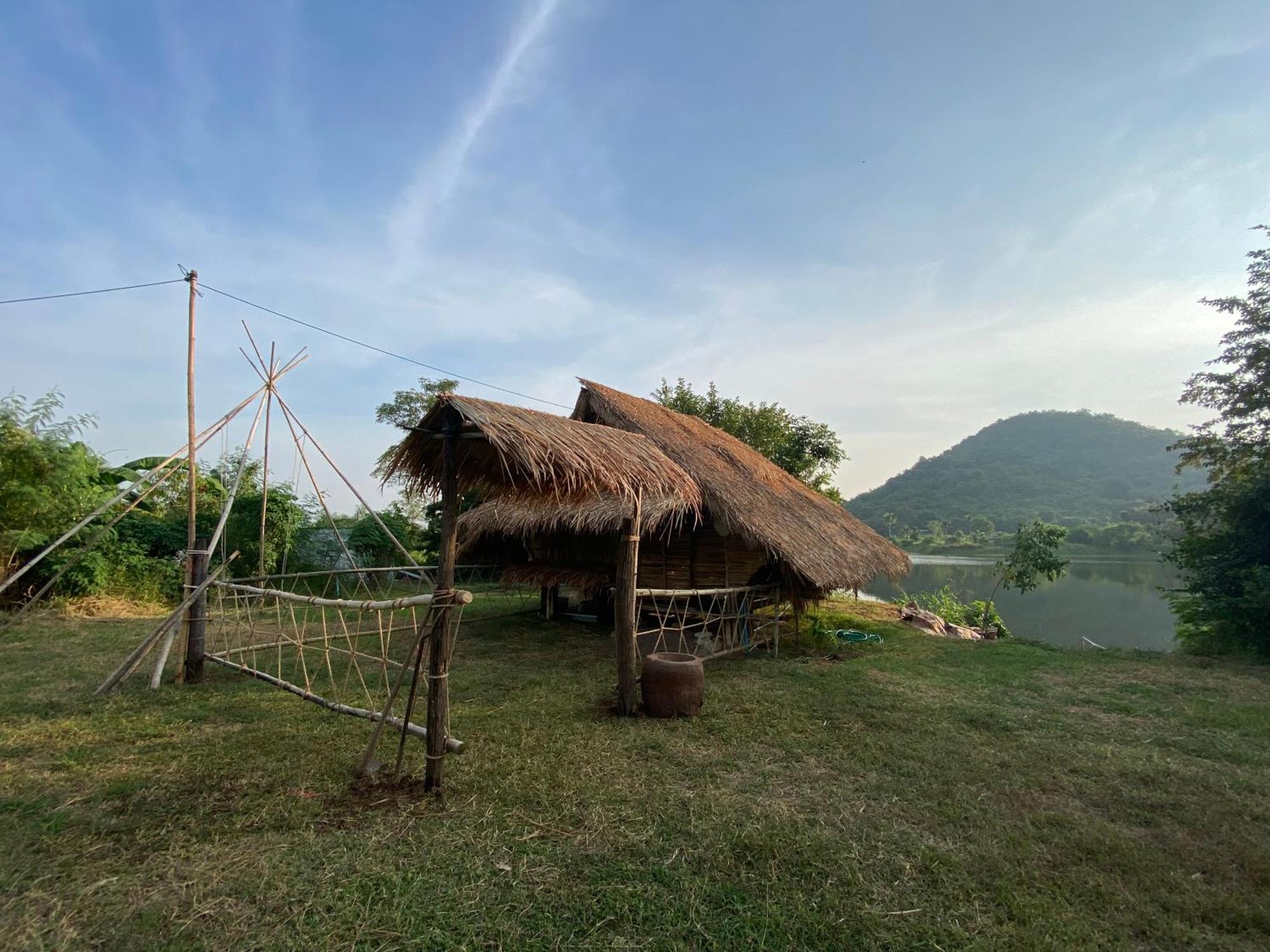 מלון Ratchaburi Royal Mountain Hut מראה חיצוני תמונה