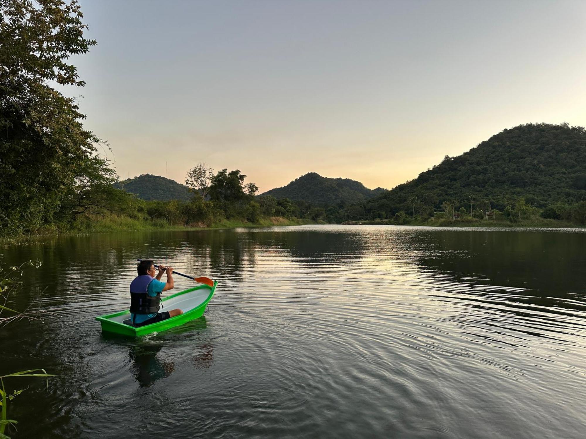 מלון Ratchaburi Royal Mountain Hut מראה חיצוני תמונה